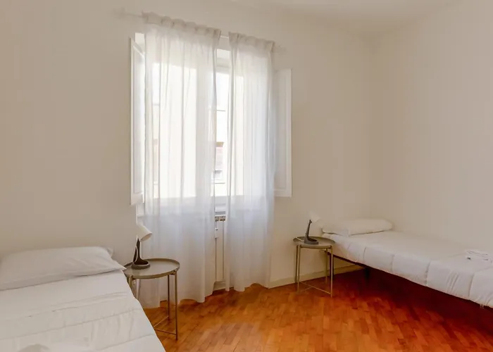 Guesthost - Ponte Vecchio Charming Florenz