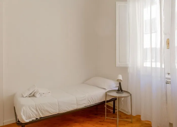 Guesthost - Ponte Vecchio Charming Apartment