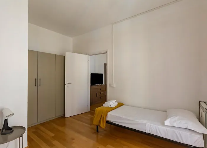 Guesthost - Ponte Vecchio Charming Apartment